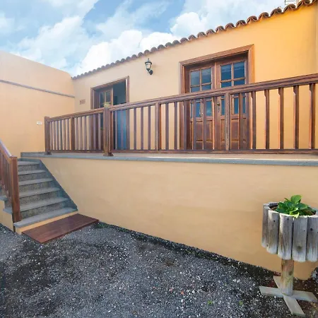 Nice With Fantastic Views Of The Coastline Of Tenerife Semesterbostad
